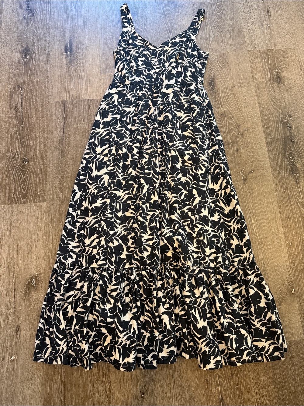 Beautiful J Crew Black and White Floral Maxi Skirt Dress - Women